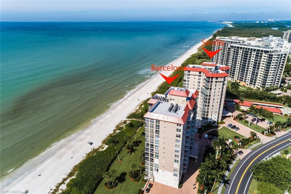 10701 Gulf Shore DR # 302, NAPLES FL 34108-28