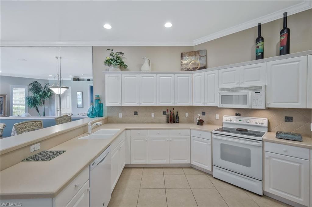 12732 Fox Ridge DR, BONITA SPRINGS FL 34135-5