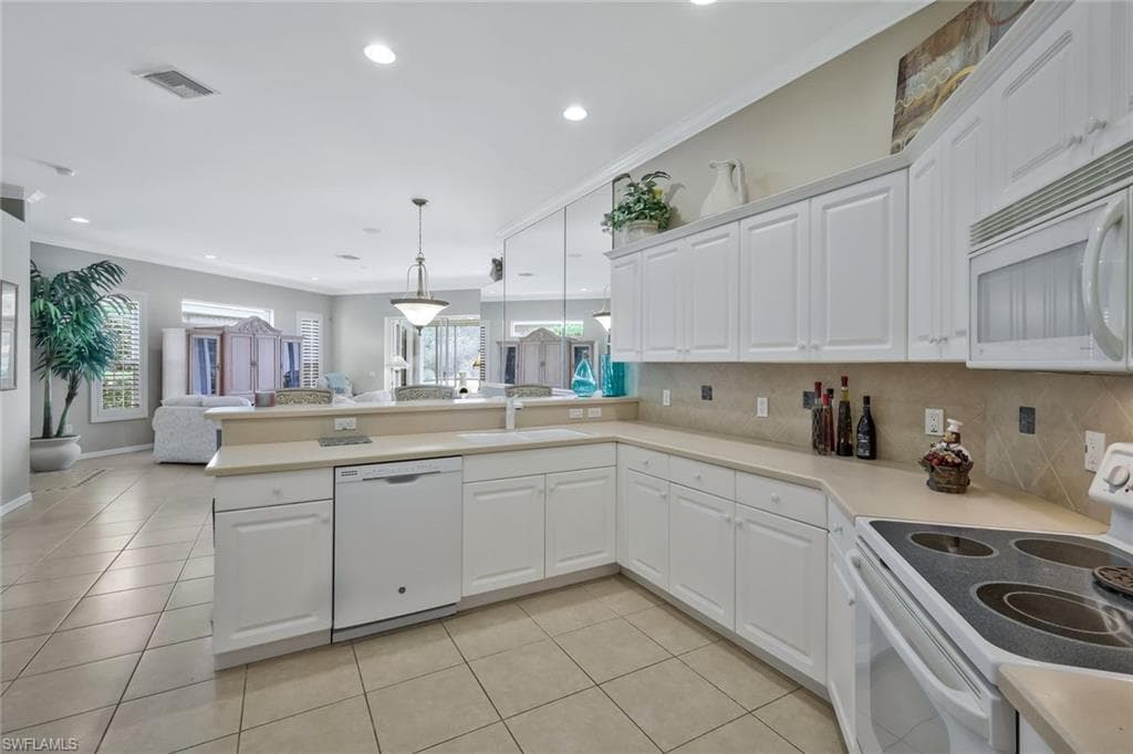 12732 Fox Ridge DR, BONITA SPRINGS FL 34135-6