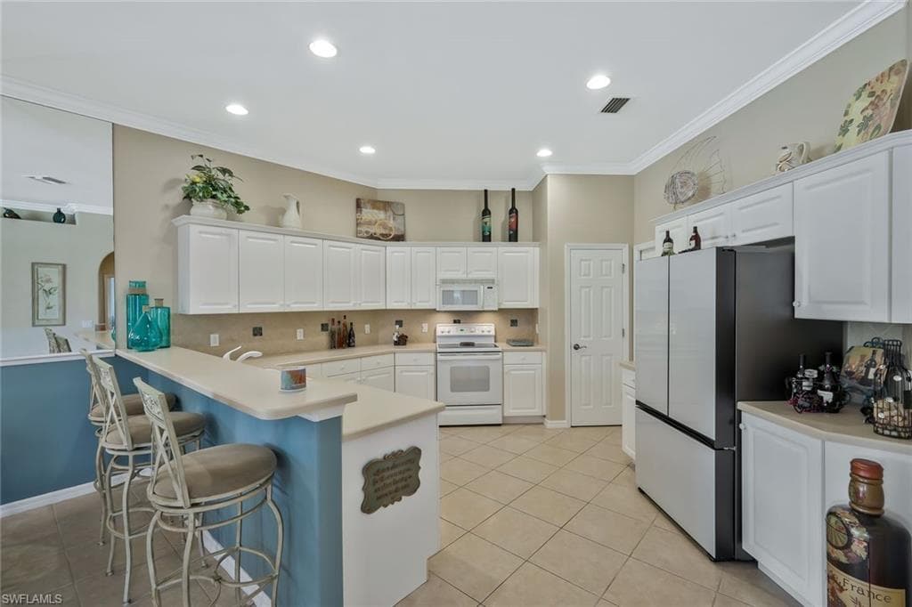 12732 Fox Ridge DR, BONITA SPRINGS FL 34135-8