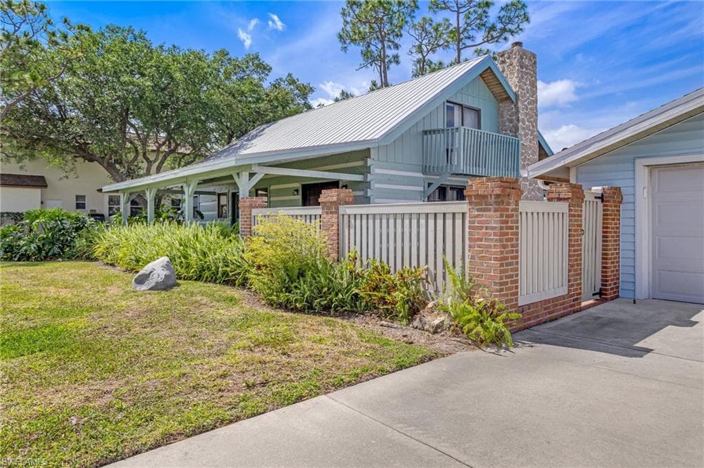 18631 Baseleg AVE, NORTH FORT MYERS FL 33917-3