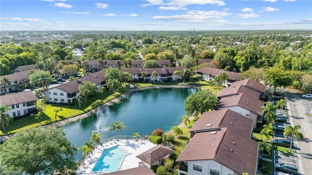 5323 Treetops DR # T203, NAPLES FL 34113-31