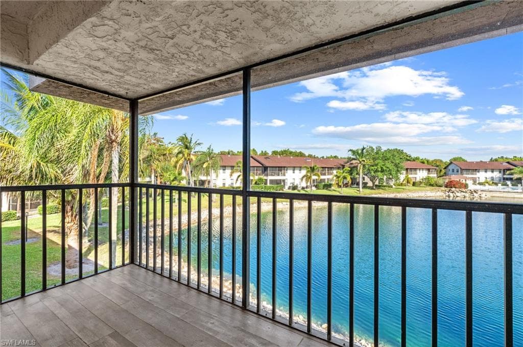 5323 Treetops DR # T203, NAPLES FL 34113-24