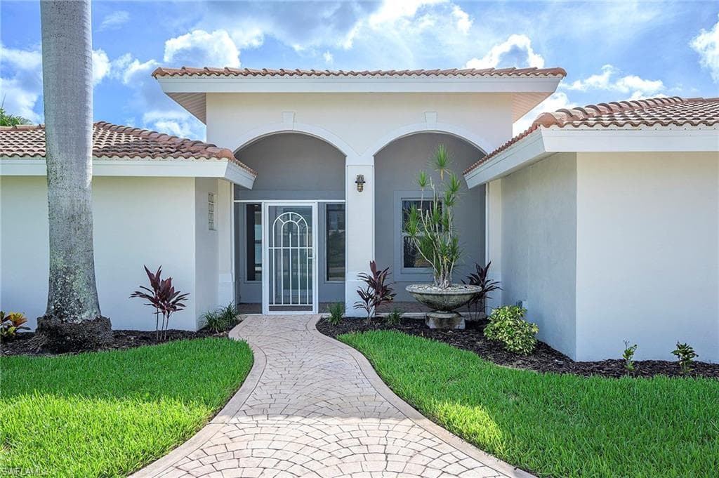 13 Bayview BLVD, FORT MYERS BEACH FL 33931-1