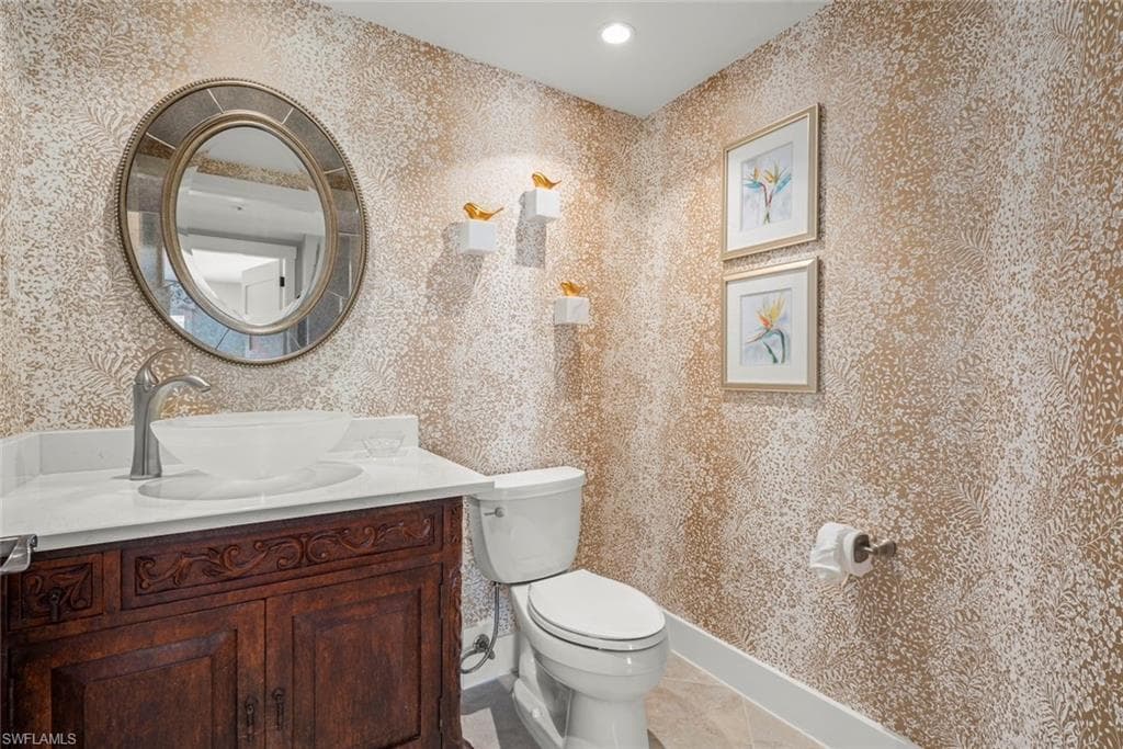 2549 W Gulf DR # 102, SANIBEL FL 33957-25