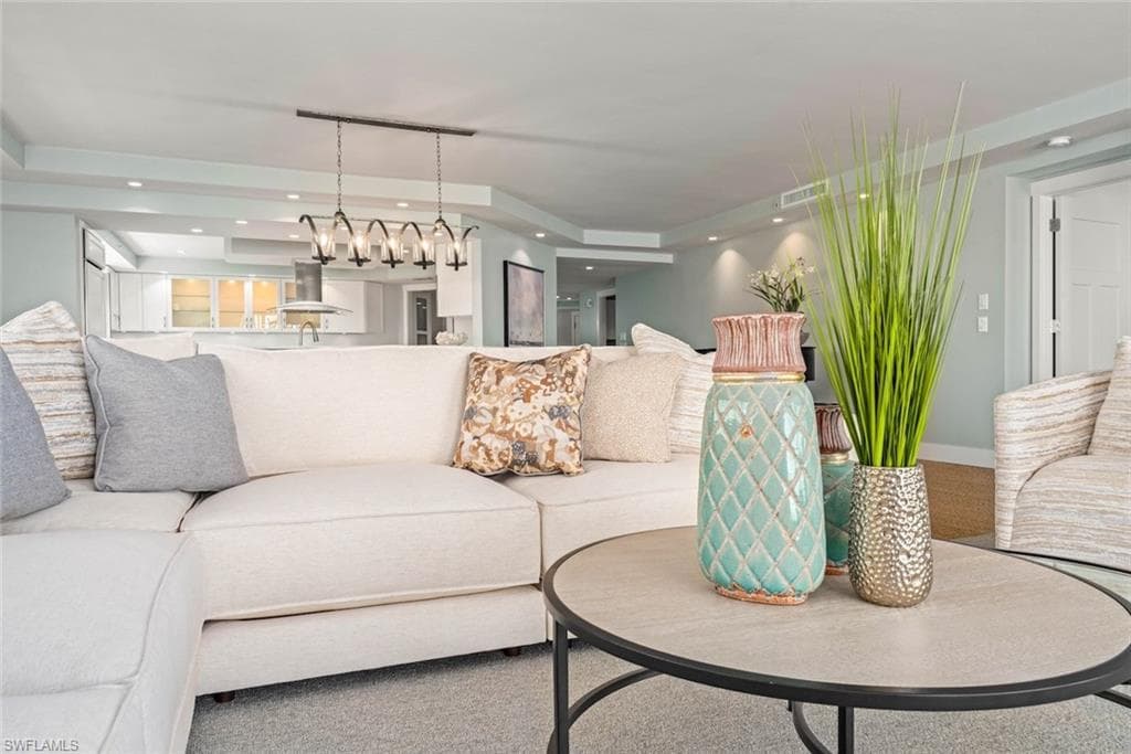 2549 W Gulf DR # 102, SANIBEL FL 33957-6