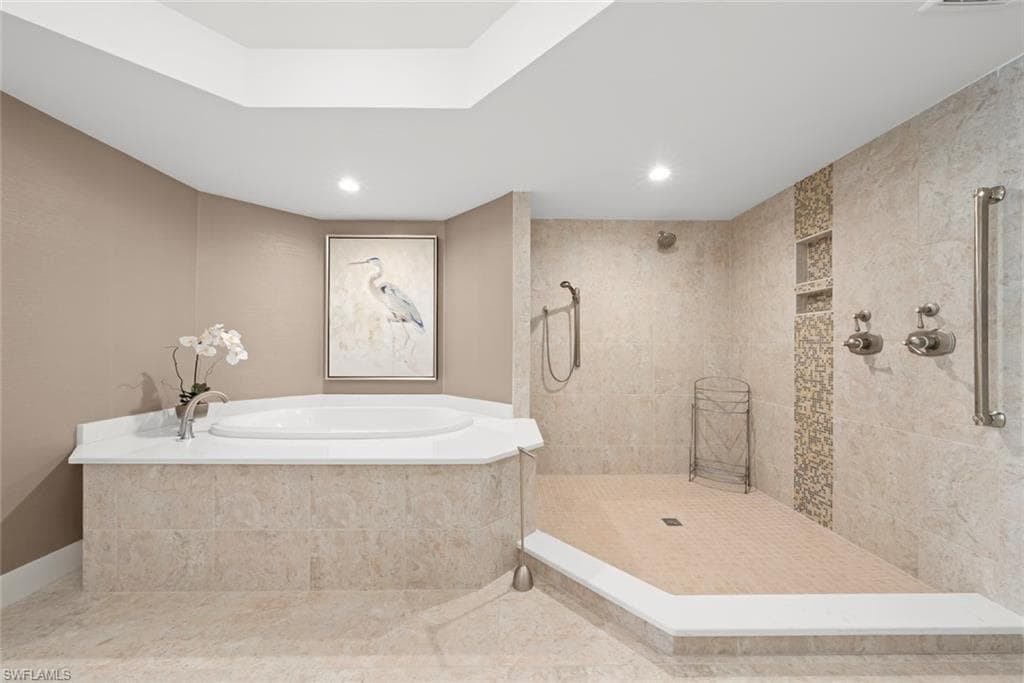 2549 W Gulf DR # 102, SANIBEL FL 33957-31