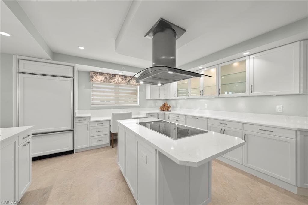2549 W Gulf DR # 102, SANIBEL FL 33957-19