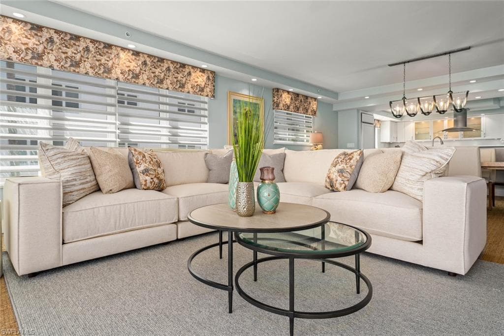 2549 W Gulf DR # 102, SANIBEL FL 33957-8