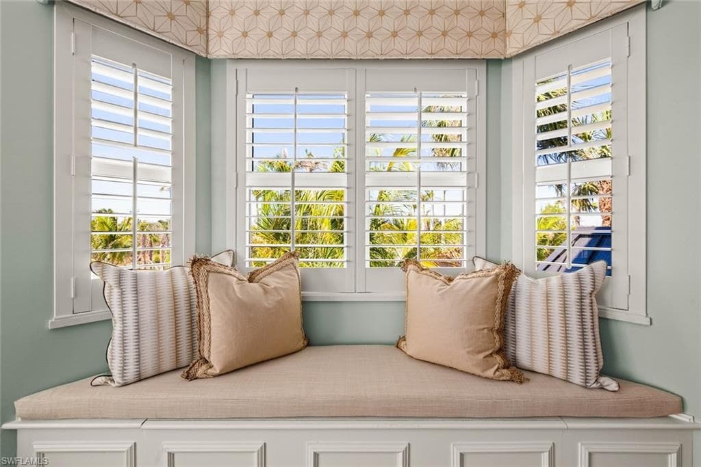 2549 W Gulf DR # 102, SANIBEL FL 33957-33