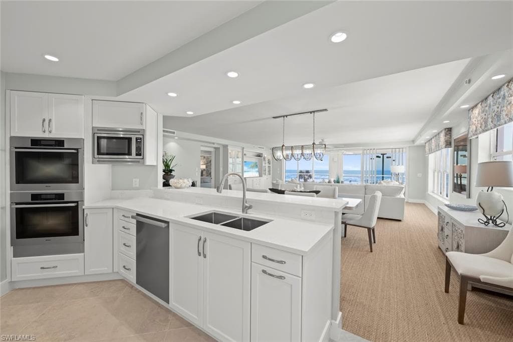 2549 W Gulf DR # 102, SANIBEL FL 33957-17