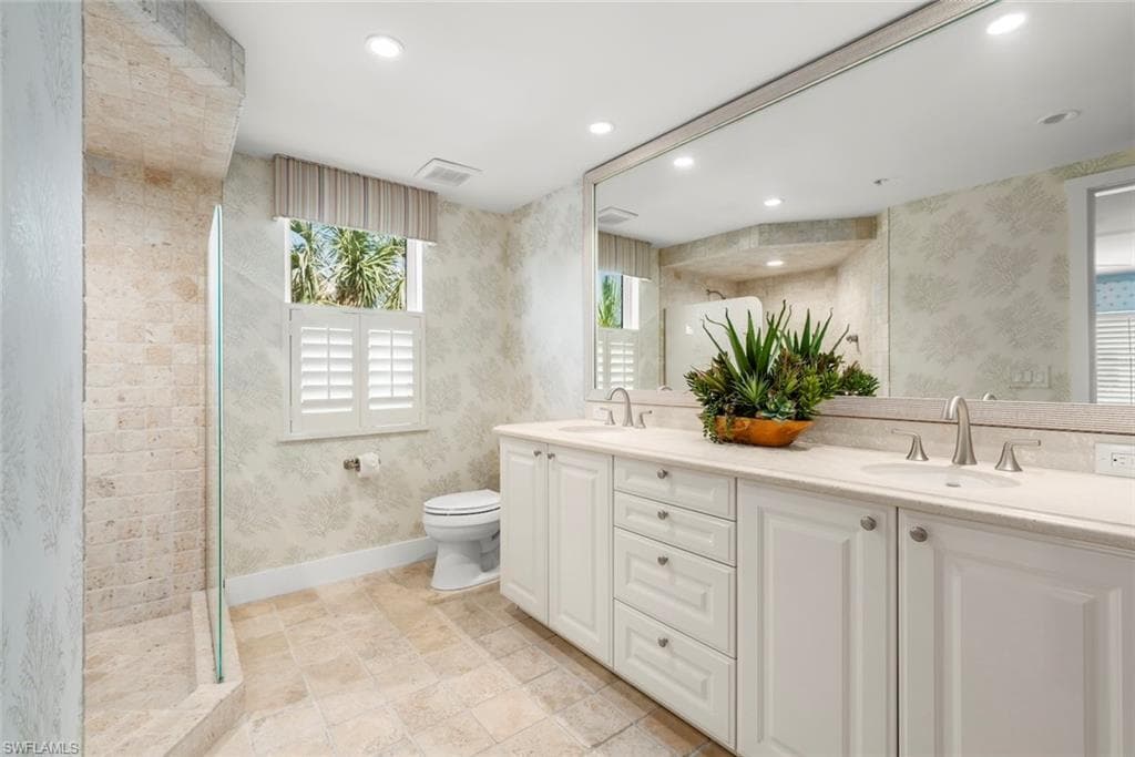 2549 W Gulf DR # 102, SANIBEL FL 33957-36