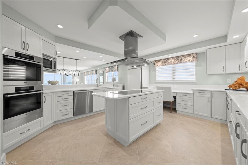 2549 W Gulf DR # 102, SANIBEL FL 33957-18