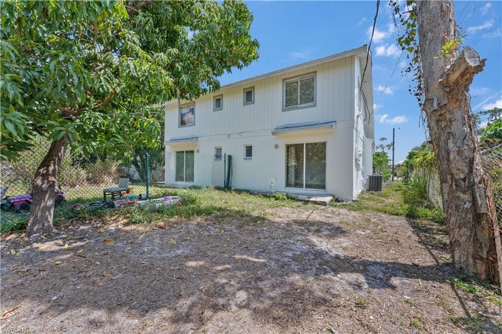 5632 10th AVE, FORT MYERS FL 33907-3