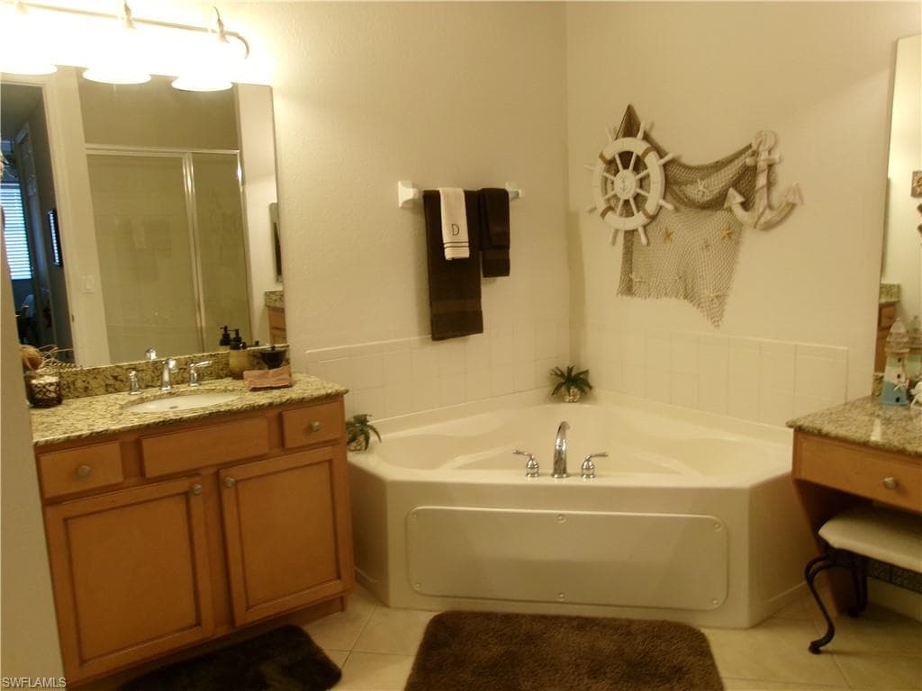 174 Shadroe Cove CIR # 1002, CAPE CORAL FL 33991-16