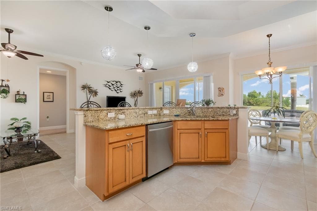 174 Shadroe Cove CIR # 1002, CAPE CORAL FL 33991-11