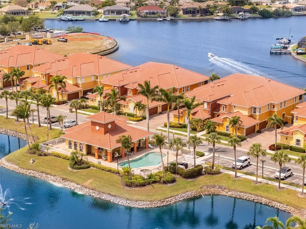 174 Shadroe Cove CIR # 1002, CAPE CORAL FL 33991-29