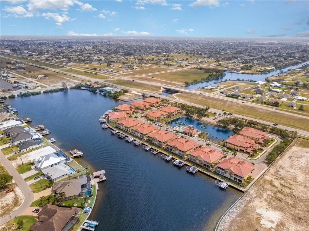 174 Shadroe Cove CIR # 1002, CAPE CORAL FL 33991-30