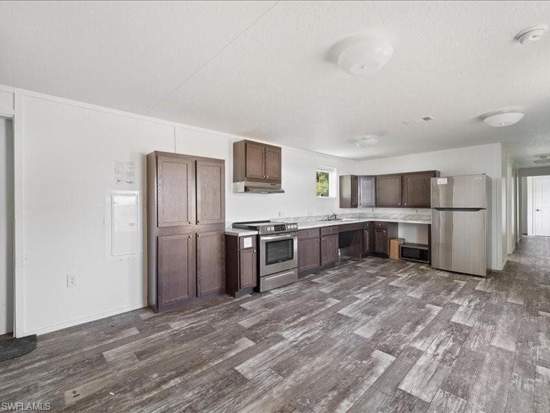 1038 Canopy LN, MOORE HAVEN FL 33471-8