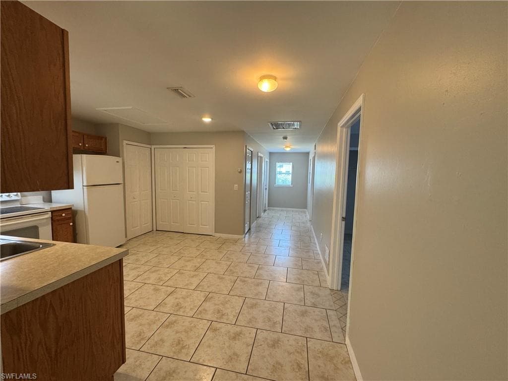 5031 Locke LN, LEHIGH ACRES FL 33973-5