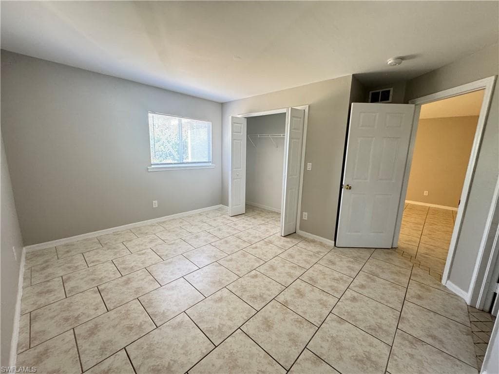 5031 Locke LN, LEHIGH ACRES FL 33973-16