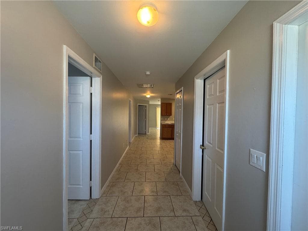 5031 Locke LN, LEHIGH ACRES FL 33973-4