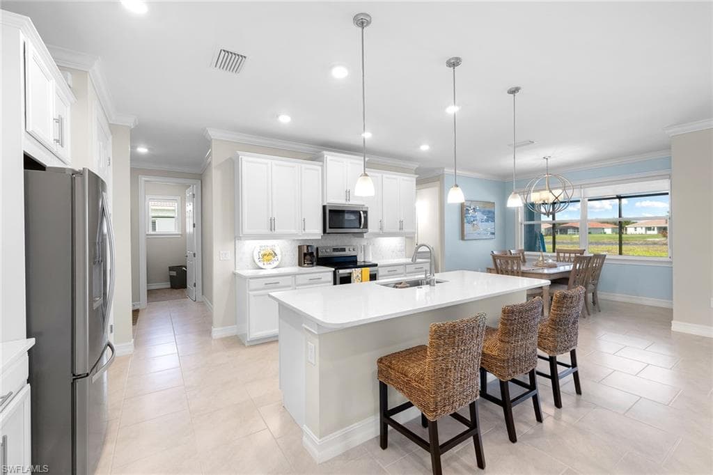 18713 Lake Hammock DR, NAPLES FL 34114-8