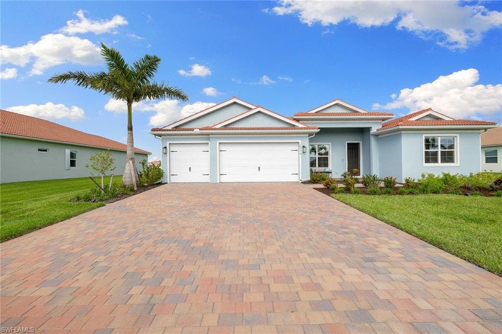 18713 Lake Hammock DR, NAPLES FL 34114-33