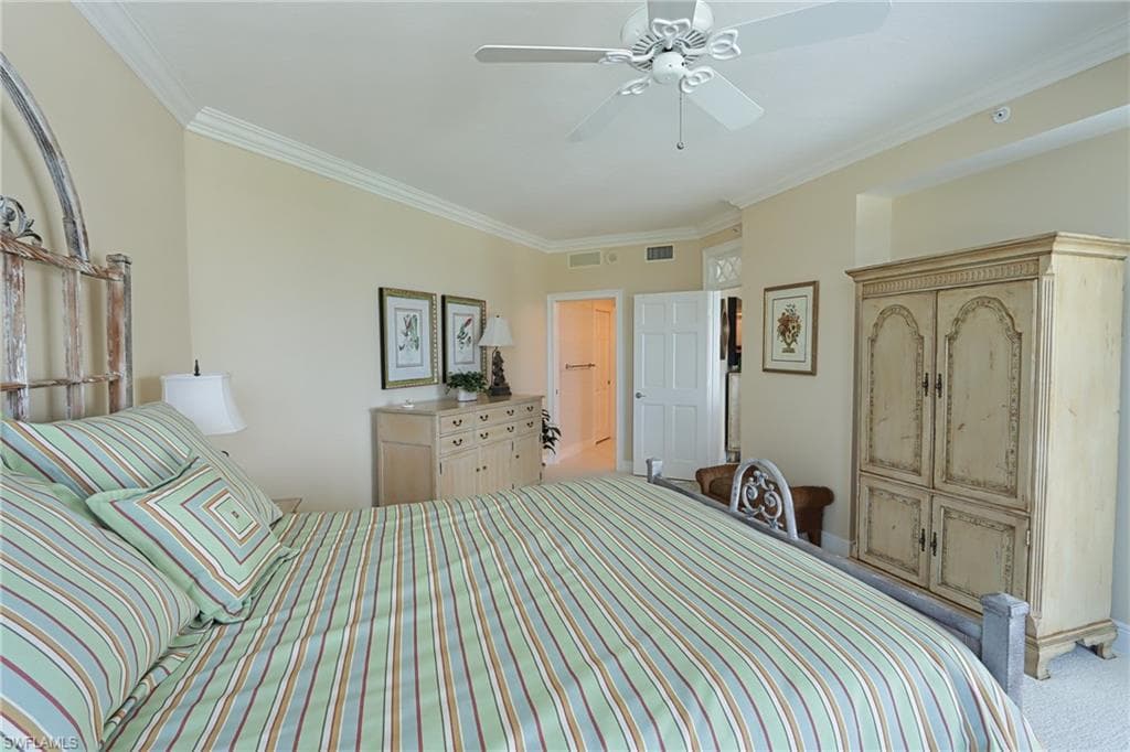 60 Seagate DR # 402, NAPLES FL 34103-17