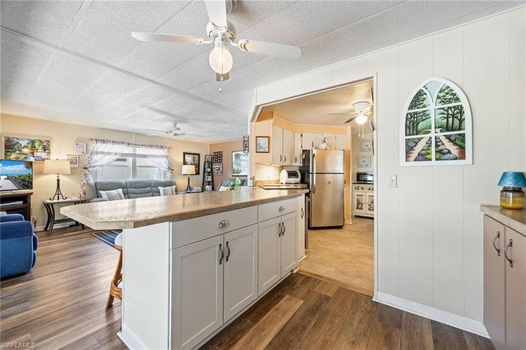 273 Boros DR, NORTH FORT MYERS FL 33903-16