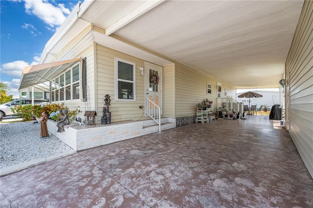 273 Boros DR, NORTH FORT MYERS FL 33903-2