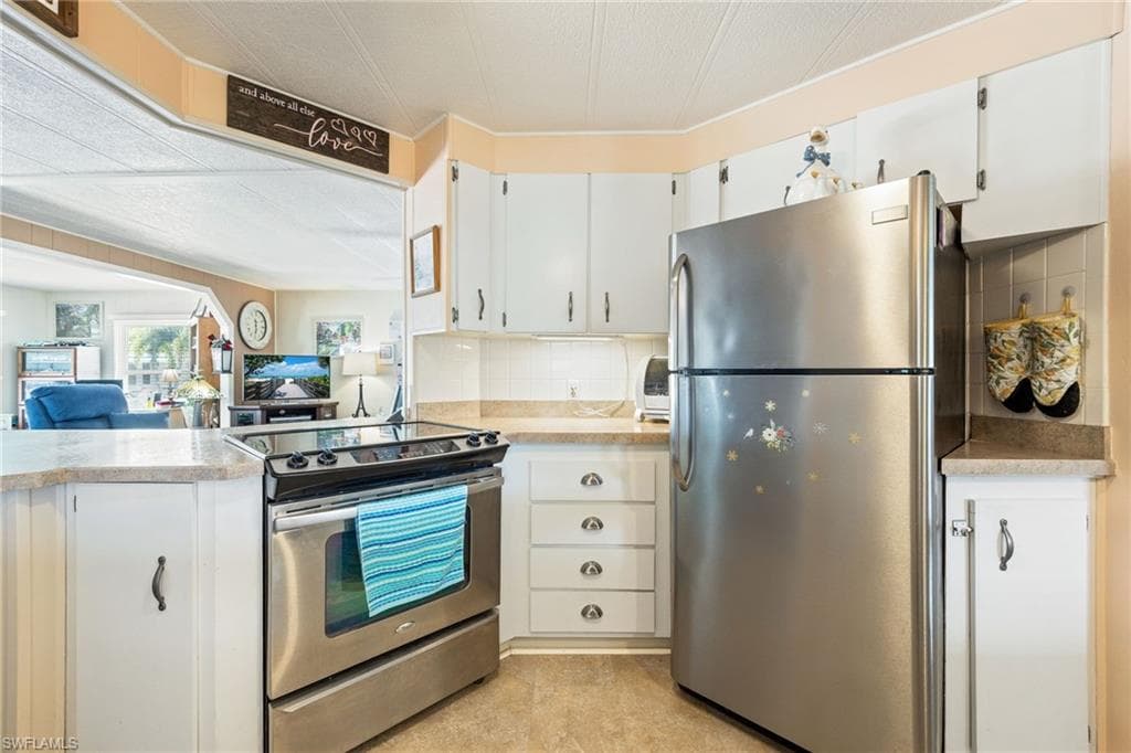 273 Boros DR, NORTH FORT MYERS FL 33903-19