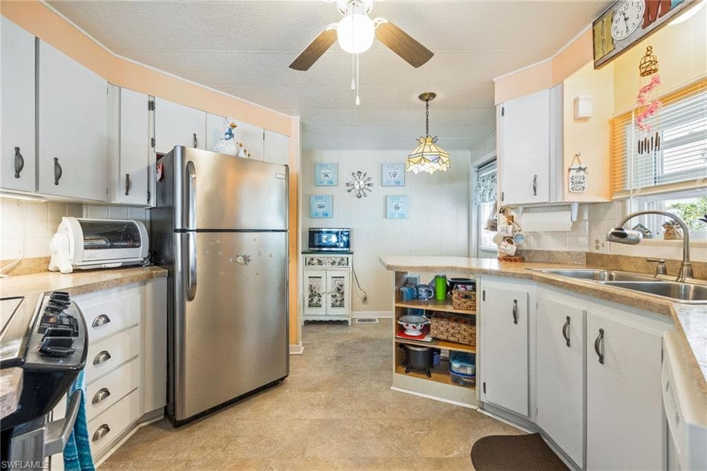 273 Boros DR, NORTH FORT MYERS FL 33903-17