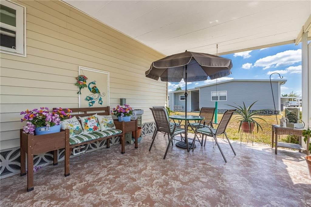 273 Boros DR, NORTH FORT MYERS FL 33903-28