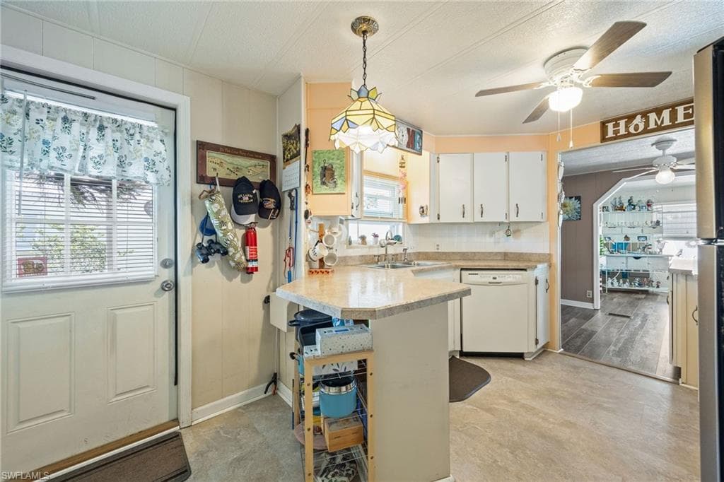 273 Boros DR, NORTH FORT MYERS FL 33903-20