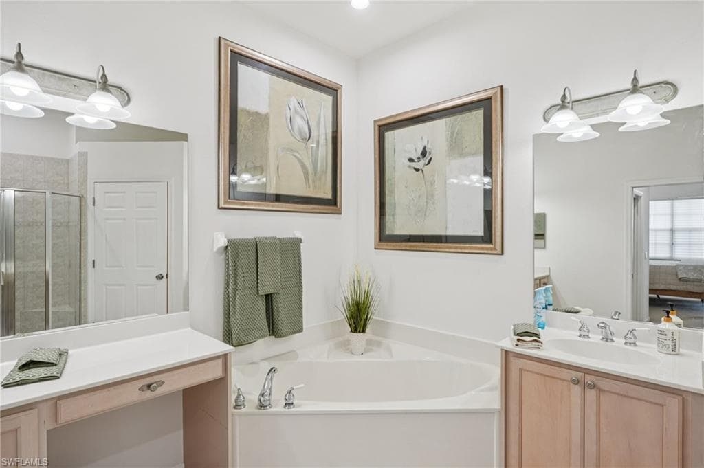 10100 Valiant CT # 201, MIROMAR LAKES FL 33913-15