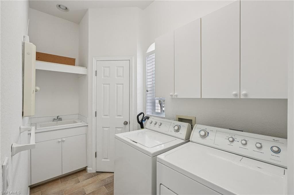 10100 Valiant CT # 201, MIROMAR LAKES FL 33913-25