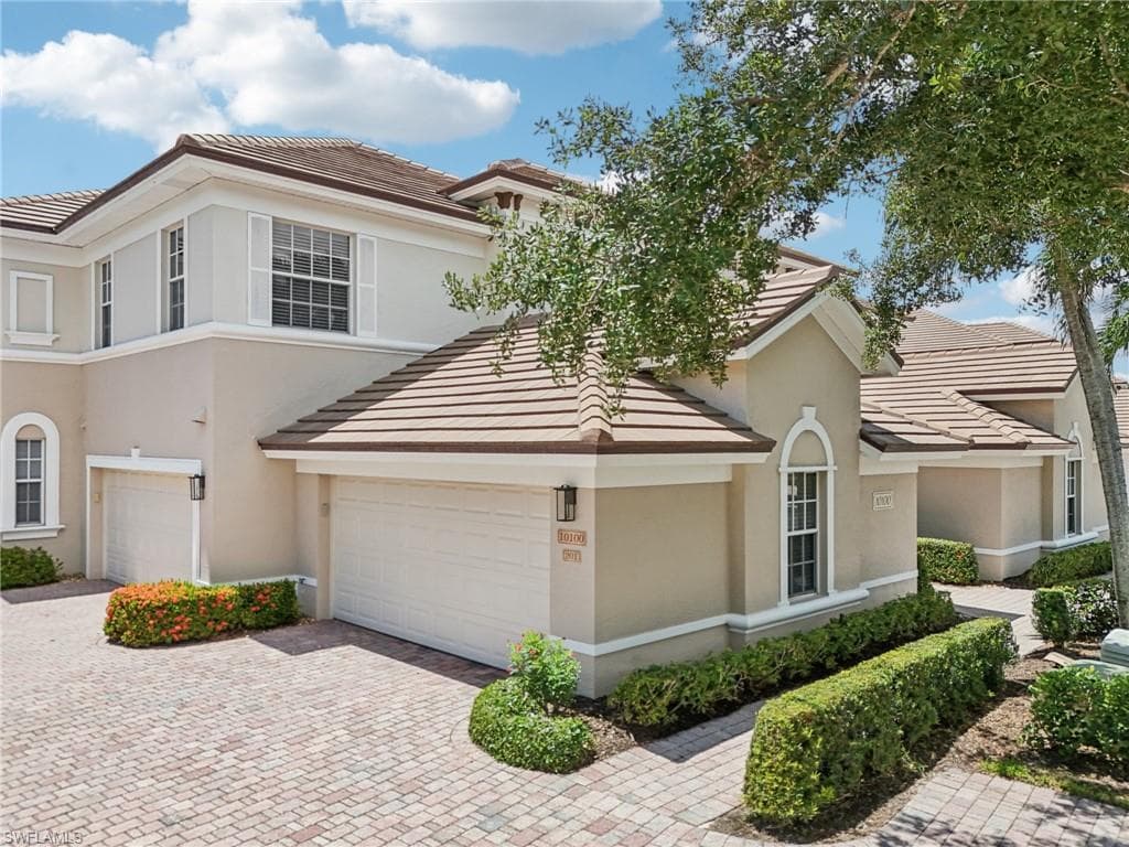 10100 Valiant CT # 201, MIROMAR LAKES FL 33913-29