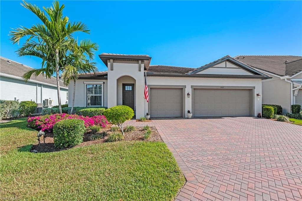 3865 Helmsman DR, NAPLES FL 34120-1