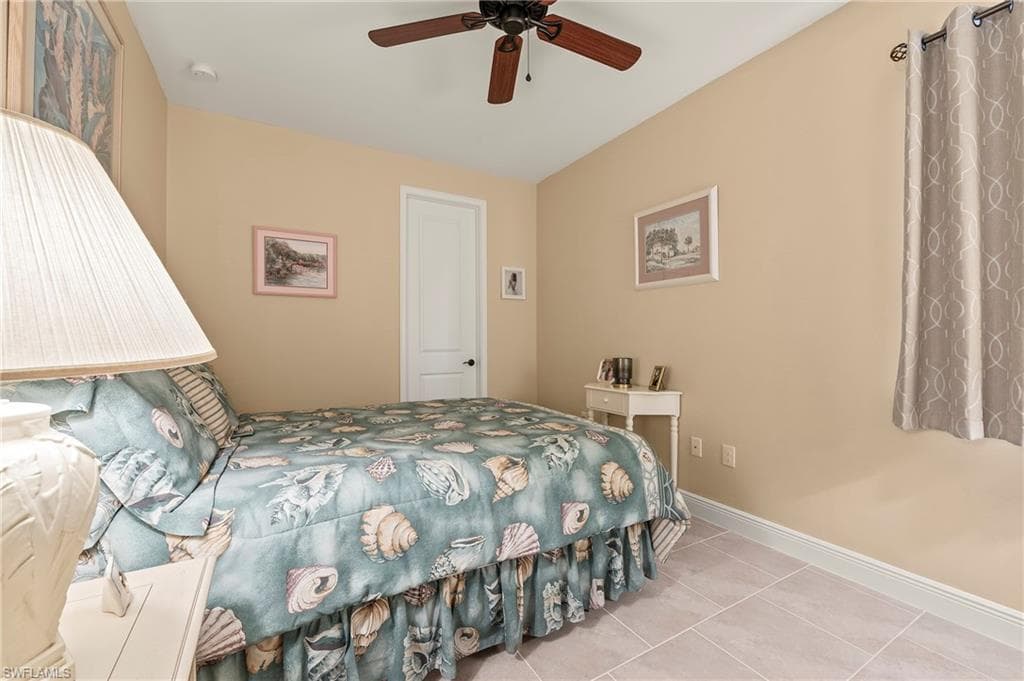 3865 Helmsman DR, NAPLES FL 34120-12