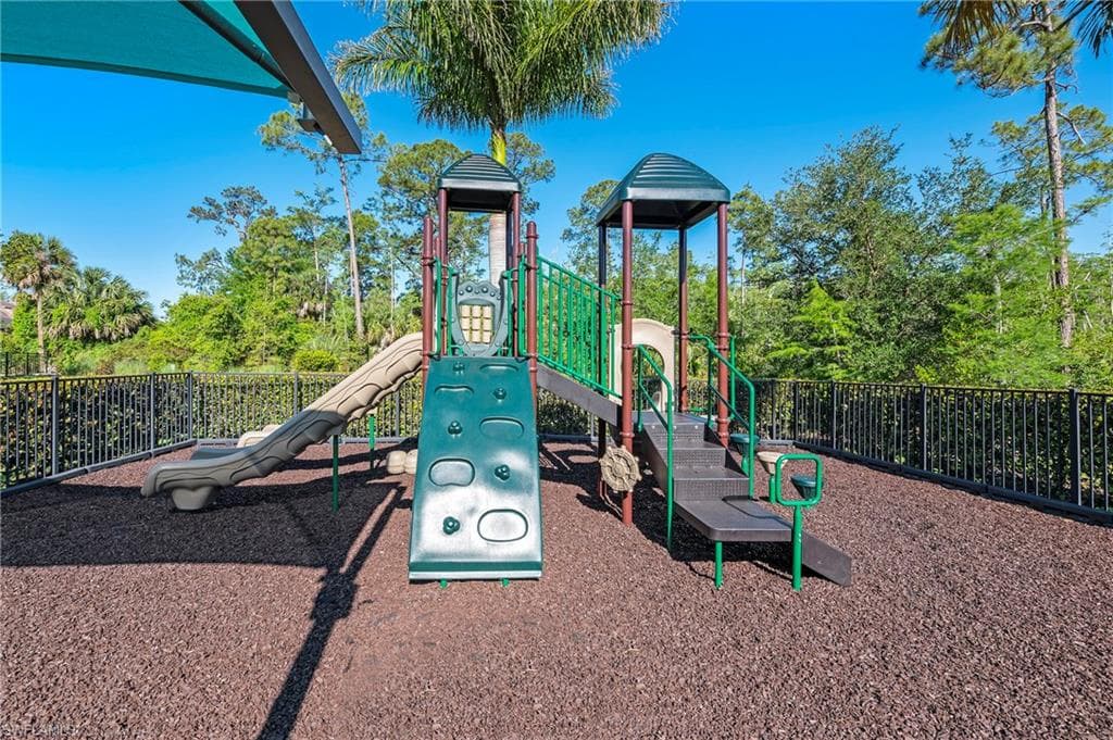 3865 Helmsman DR, NAPLES FL 34120-31