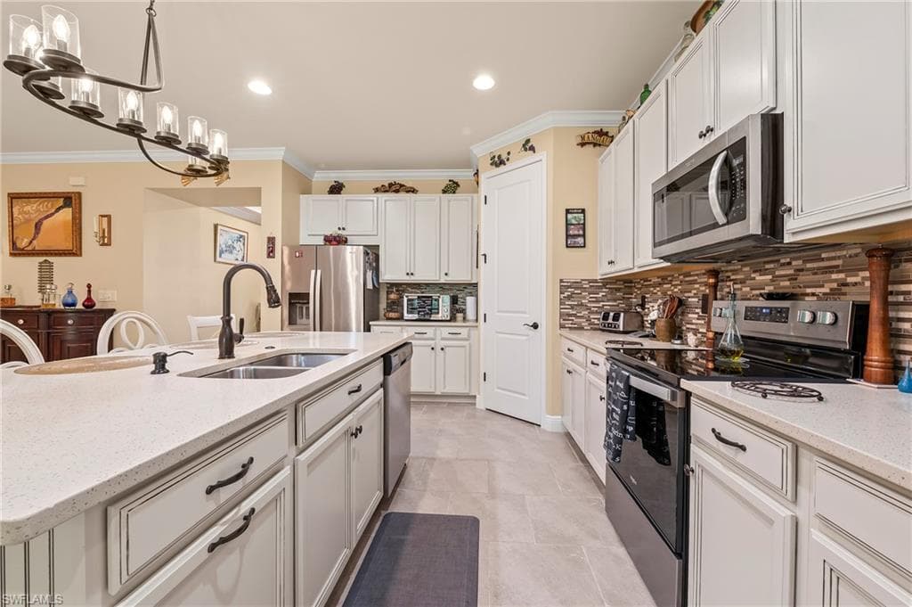 3865 Helmsman DR, NAPLES FL 34120-13