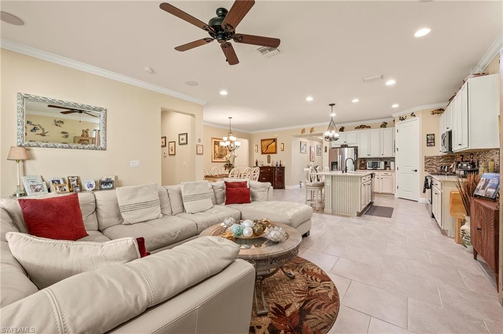 3865 Helmsman DR, NAPLES FL 34120-24