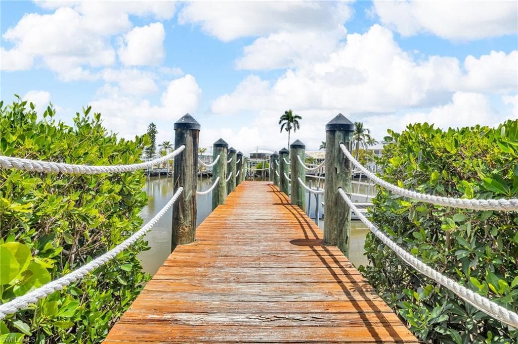 305 Storter AVE N # 5, EVERGLADES CITY FL 34139-32