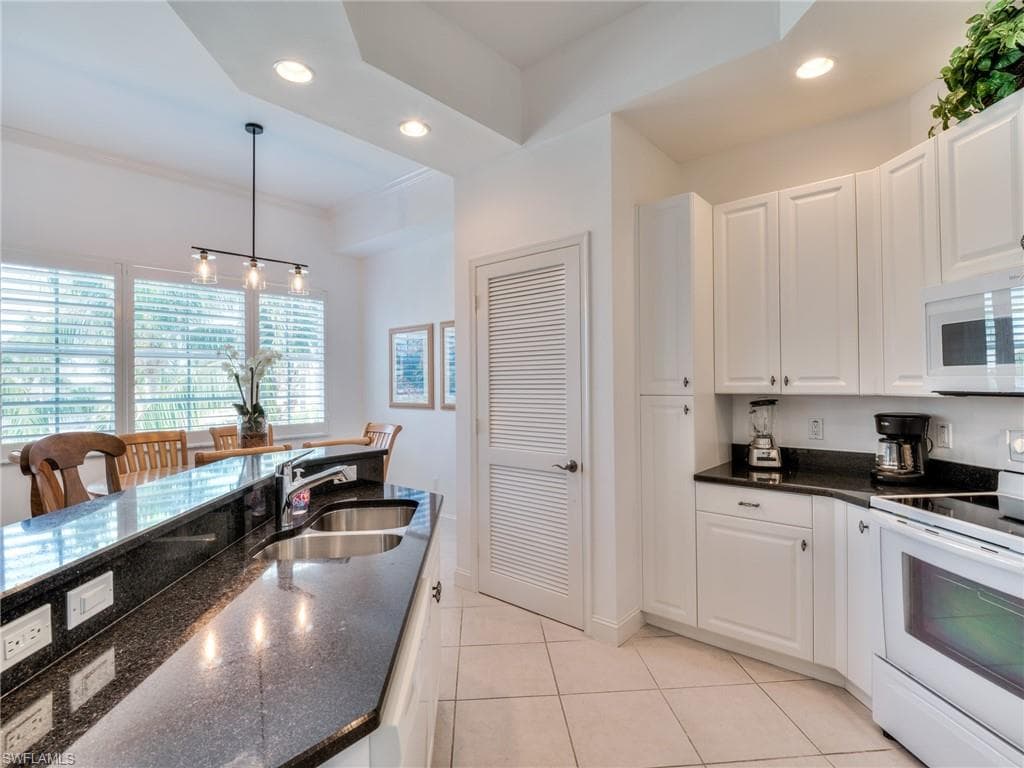3921 Kens WAY # 2303, BONITA SPRINGS FL 34134-5