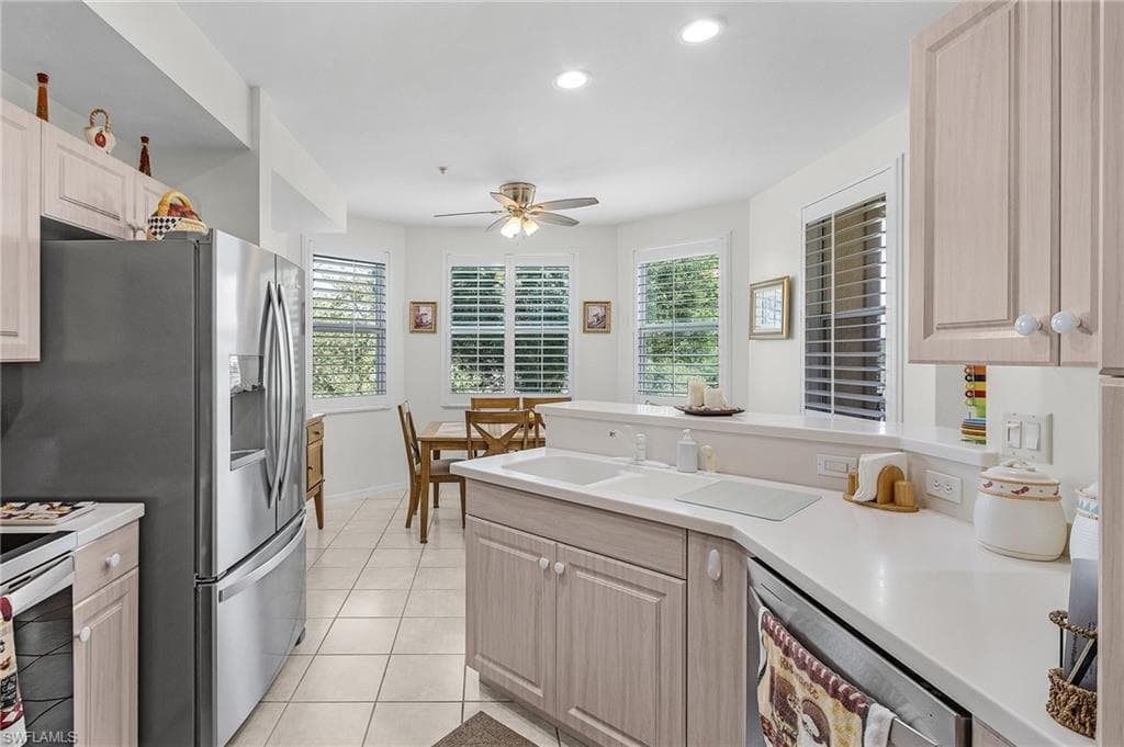 4013 Palm Tree BLVD # 202, CAPE CORAL FL 33904-9