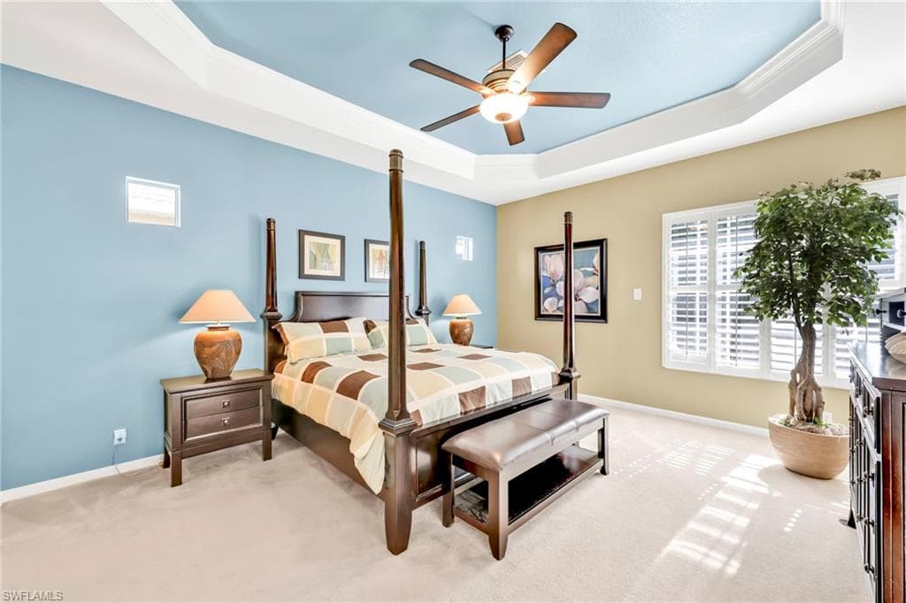 15864 Delaplata LN, NAPLES FL 34110-15