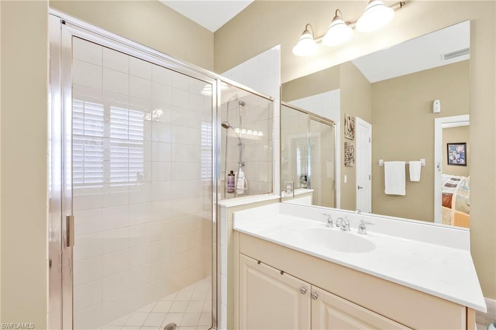 15864 Delaplata LN, NAPLES FL 34110-20