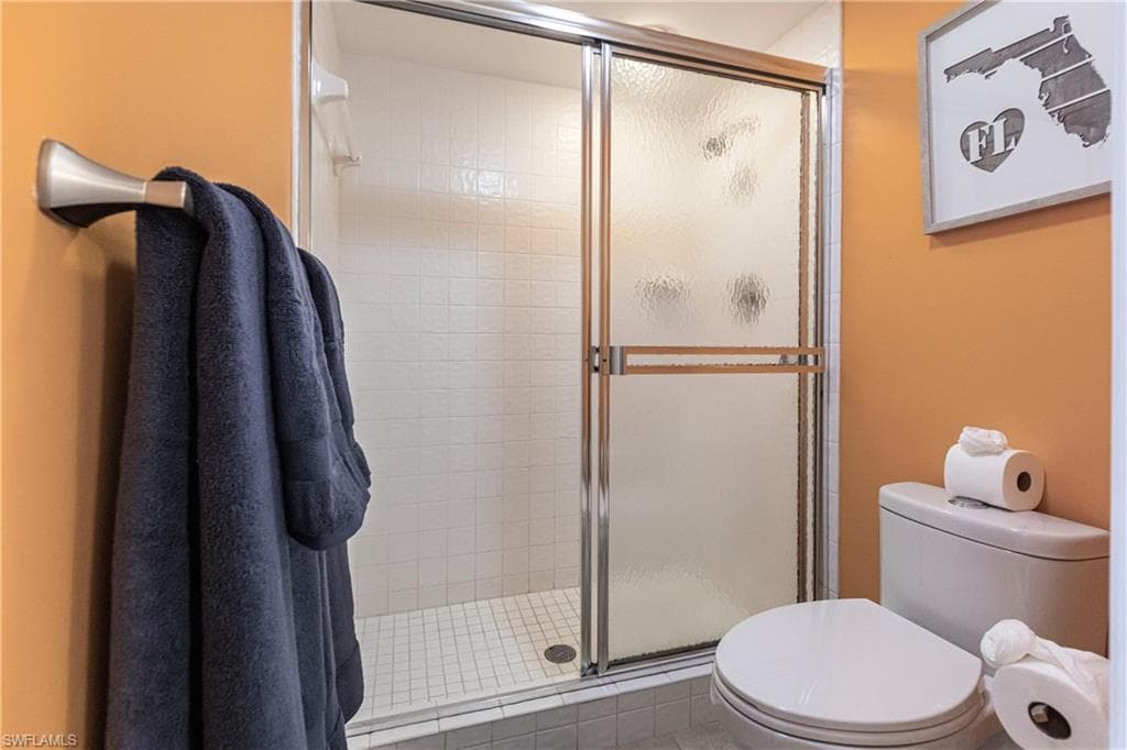 40 Seagate DR # 202A, NAPLES FL 34103-31