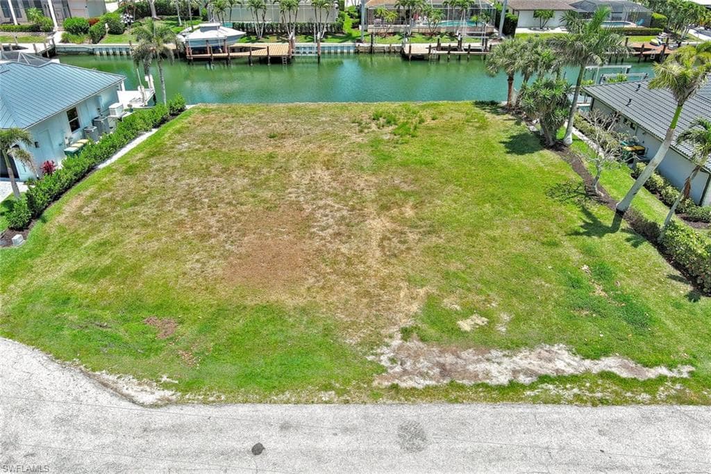 225 Geranium CT, MARCO ISLAND FL 34145-8